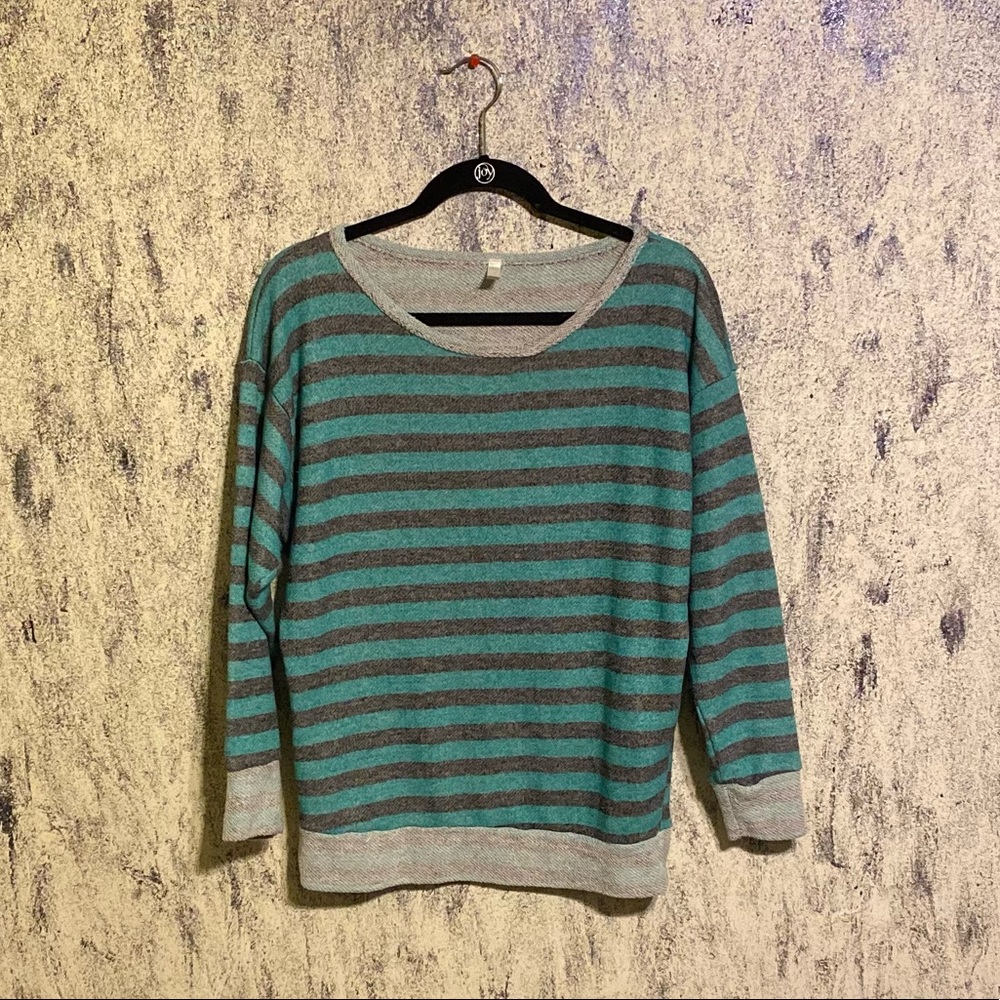 MAGIC FIT Striped Banded-Bottom Sweatshirt